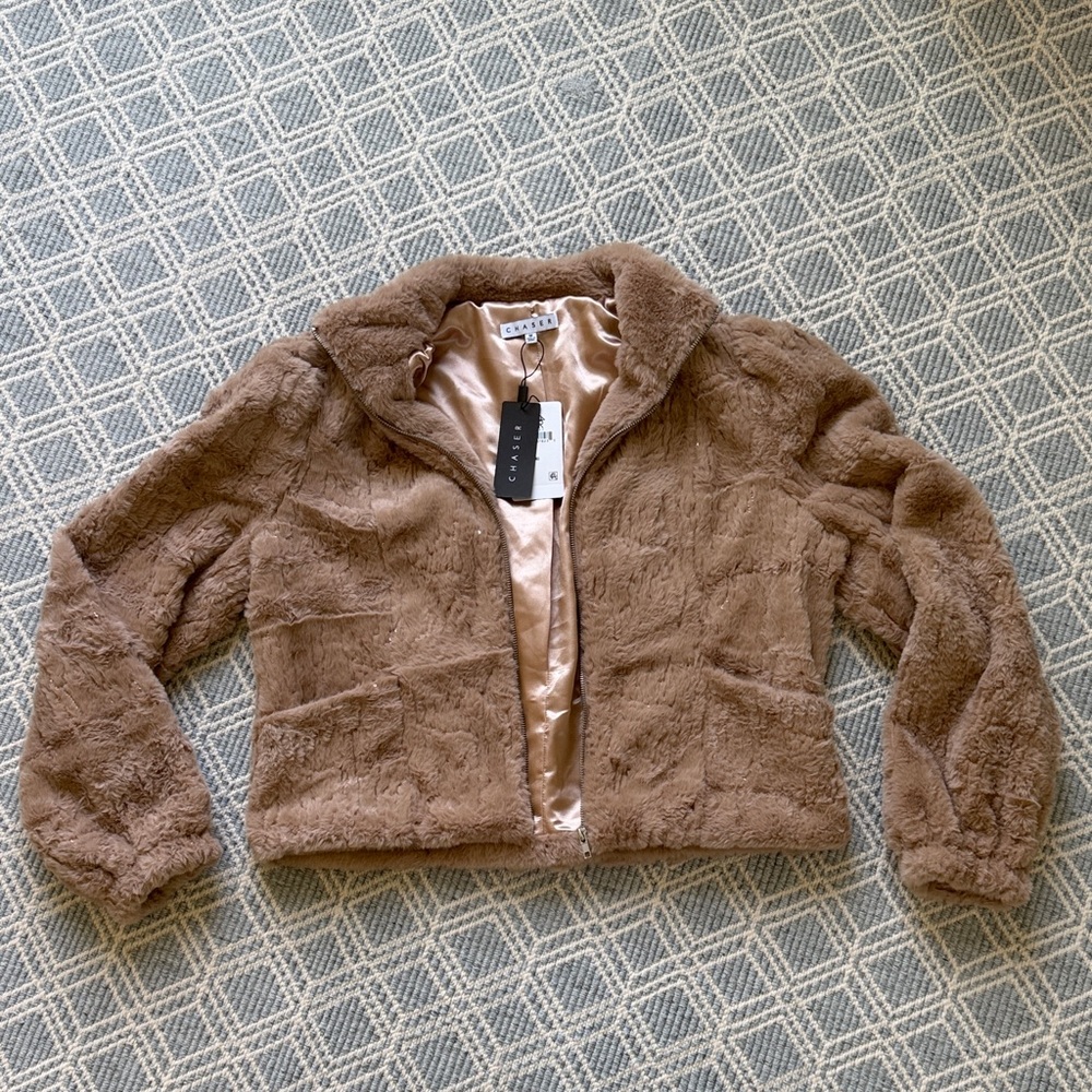 Chaser NWT Faux Fur Puff Sleeve Glimmer Jacket - Cappuccino